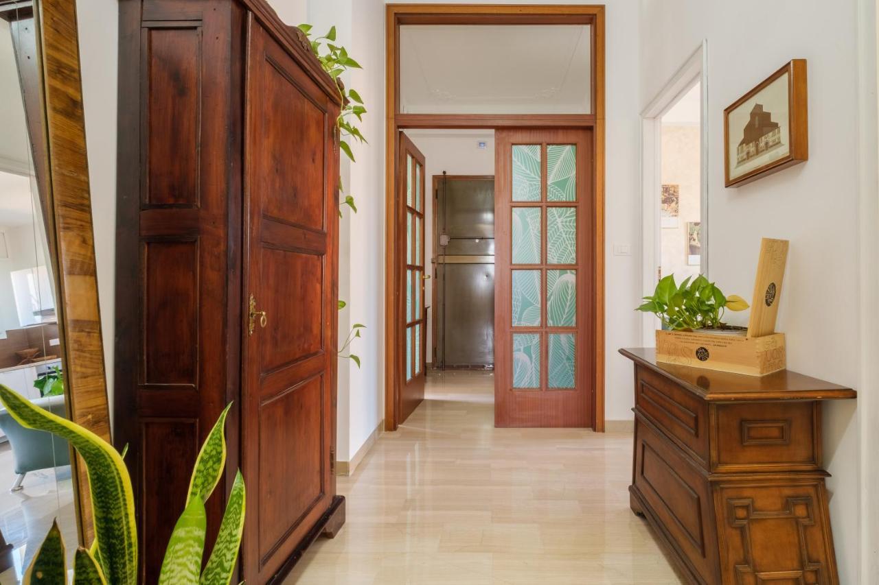 Fabula Rooms 3 Suites With Private Bathroom โบโลญญา ภายนอก รูปภาพ
