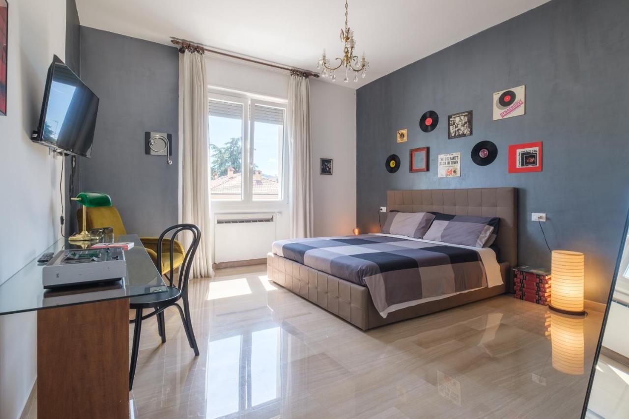 Fabula Rooms 3 Suites With Private Bathroom โบโลญญา ภายนอก รูปภาพ
