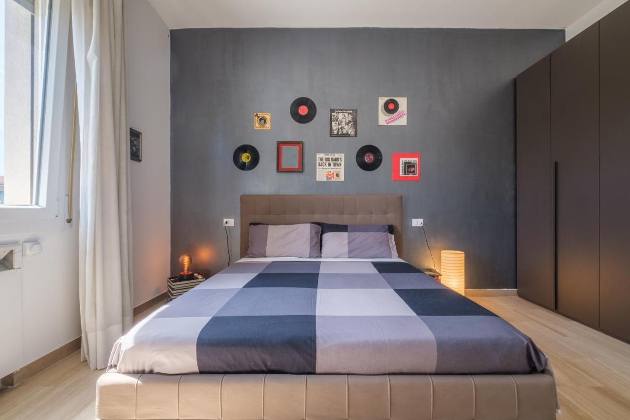 Fabula Rooms 3 Suites With Private Bathroom โบโลญญา ภายนอก รูปภาพ
