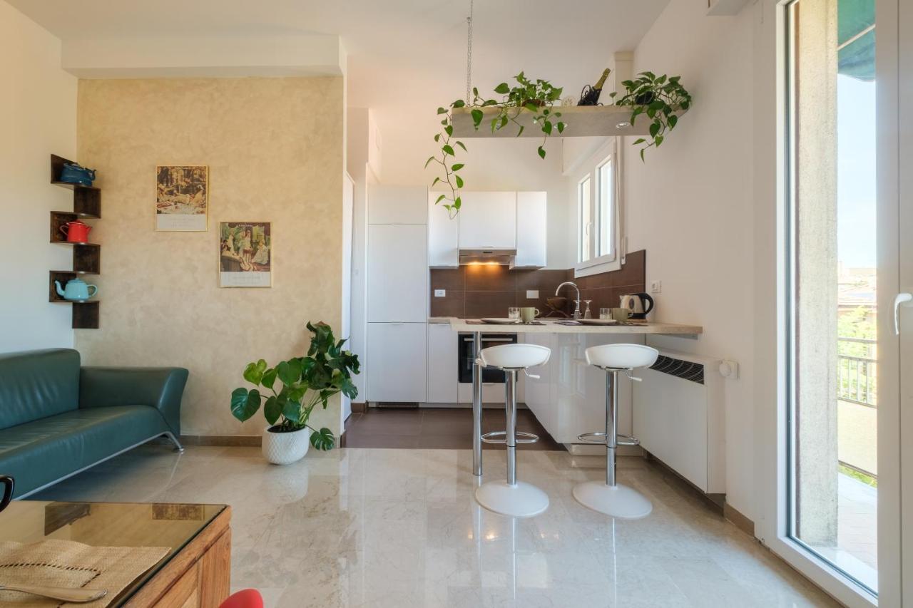 Fabula Rooms 3 Suites With Private Bathroom โบโลญญา ภายนอก รูปภาพ
